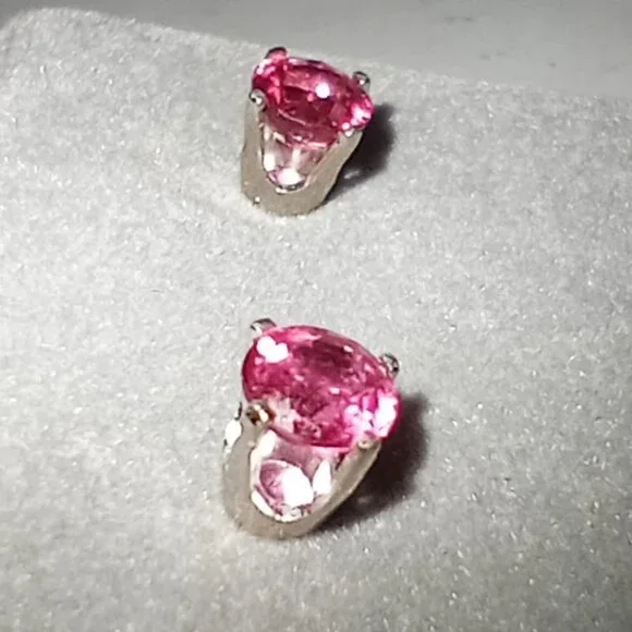 14Kt White Gold 0.88ctw Burma Pink Spinel Stud Post Earrings - Picture 2 of 4